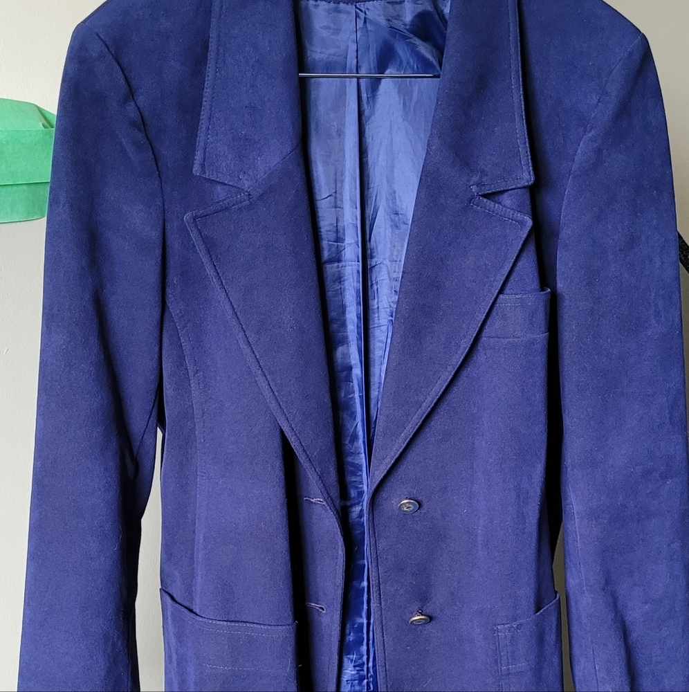 Blue Leather Jacket with Tailored Style and Notched Lapels